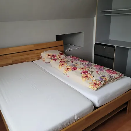 Πανσιόν Obere Etage Des Hauses Enns